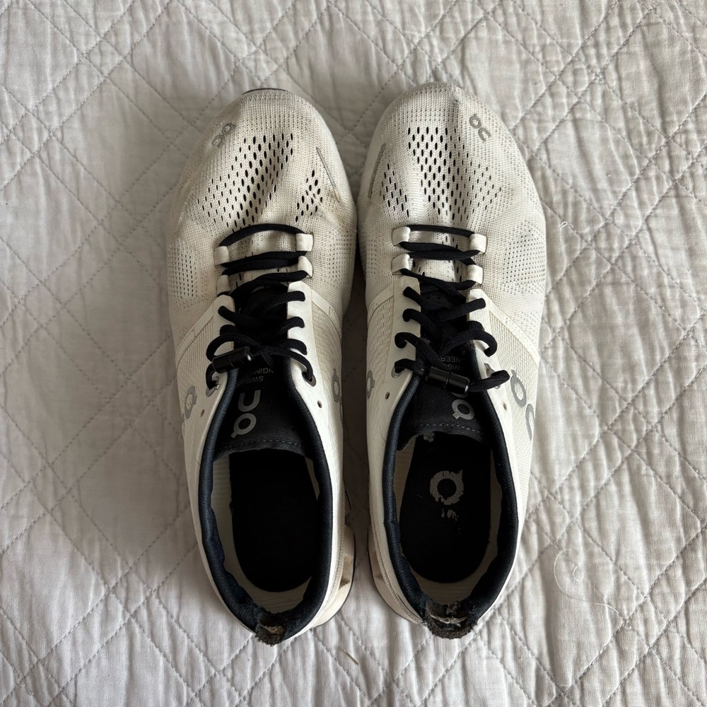 On Running White Athletic Shoes Women’s Size 9.5